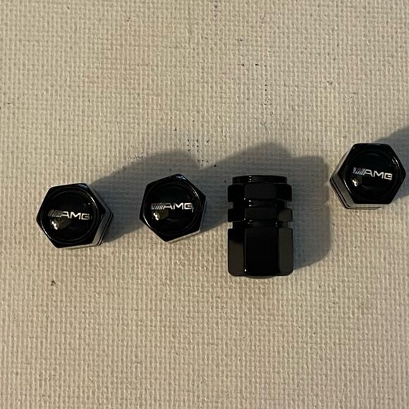 AMG Mercedes Benz Logo valve Stem caps in Black set of 4 NWT - Picture 1 of 5